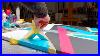 D Mo Peinture Abstraite G Om Trique Avec Peinture Acrylique Et Bande De Masquage Momento