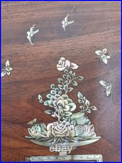 Paire de tableaux incrustations nacre XIX sur bois Mother of Pearl Indochine