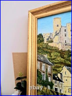 Tableau à l'Huile sur Toile Signé Mayordomo Cadre Doré Village Belcastel