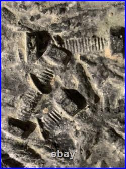 Tableau ancien huile composition mixte sculpture boulons femme mélancolie signé